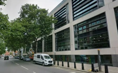 Londondakı hökumət binasında gizli kamera aşkarlanıb