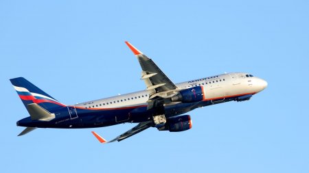 Moskvadan İrəvana uçan təyyarə geri qayıtdı