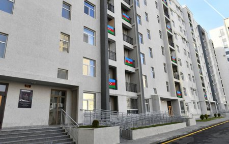 Şəhid ailələrinə və müharibə əlillərinə verilən mənzillərin sayı açıqlandı