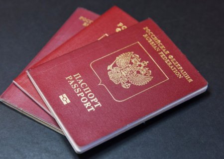 İşğal edilən Ukrayna ərazilərində Rusiya pasportlarının verilməsinə başlanıb