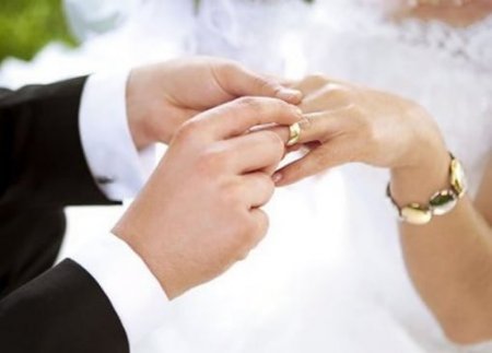 Ermənistanda nikahlar azalıb, boşanma artıb