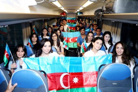 Diaspor könüllüləri Şuşaya getdilər