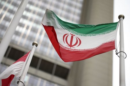 İsrail ilə gərginliyə görə İran müdafiəsini gücləndirir