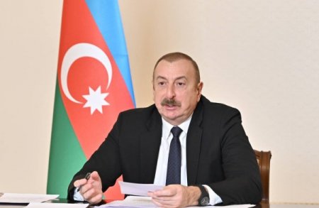 İlham Əliyev Makronu obyektiv olmağa ÇAĞIRDI