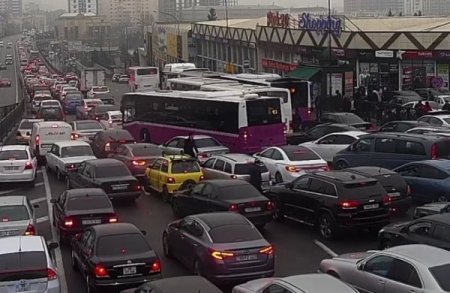 Bu gün 123 avtobus ünvana GECİKİR