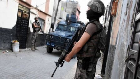 Türkiyə kəşfiyyatı 5 İŞİD terrorçusunu saxladı