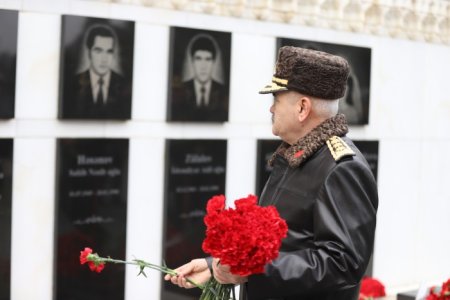 Arzu Rəhimov Şəhidlər xiyabanını ziyarət etdi
