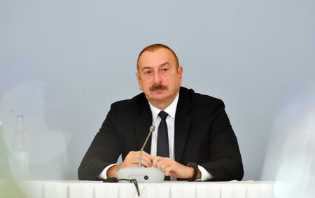 Prezident bu dövlət qulluqçularını təltif etdi - Siyahı