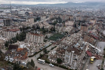 Zəlzələ bölgəsində hər dörd dəqiqədən bir afterşoklar olur - AFAD
