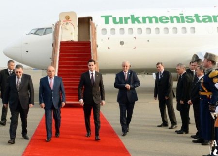 Türkmənistan Prezidenti Azərbaycana gəldi