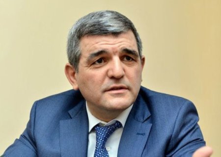 Deputat Fazil Mustafa güllələndi