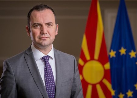 Bujar Osmani Azərbaycana gələcək