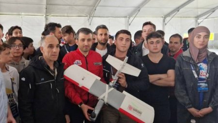 Selçuk Bayraktar Türkiyədə BMU komandasının üzvləri ilə görüşdü