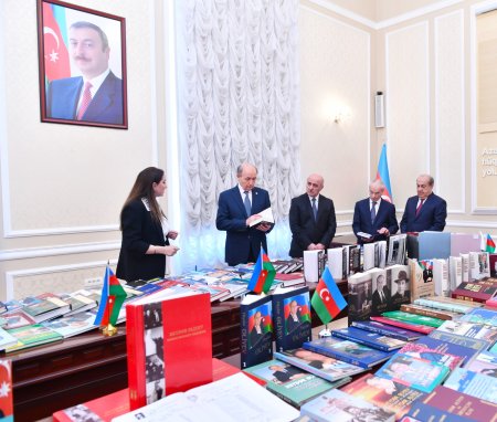 Ədliyyə Nazirliyində ulu öndər Heydər Əliyevin zəngin irsini əks etdirən kitab sərgisi keçirilib