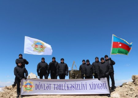 DTX əməkdaşları “Heydər zirvəsi”nə yürüş təşkil edib