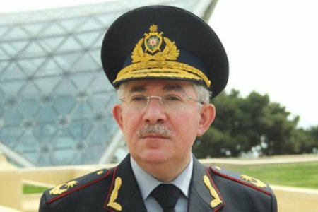 General Milli Məclisə gəldi - İclas keçirilir