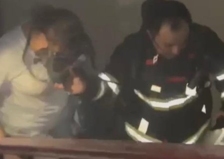 Bakıda "novostroykada" yanğın - 17 nəfər təxliyə edilib - VİDEO