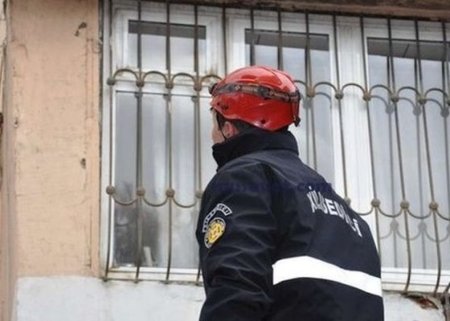 İmtahan zalında gizlədilmiş “ağıllı” saat aşkar OLUNDU
