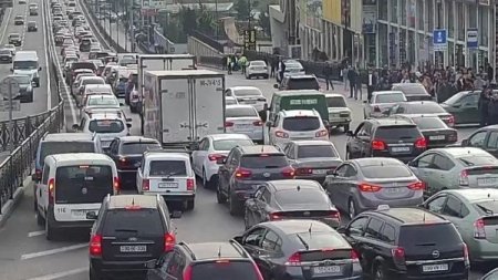 Paytaxtda sıxlıq olan yollar - SİYAHI