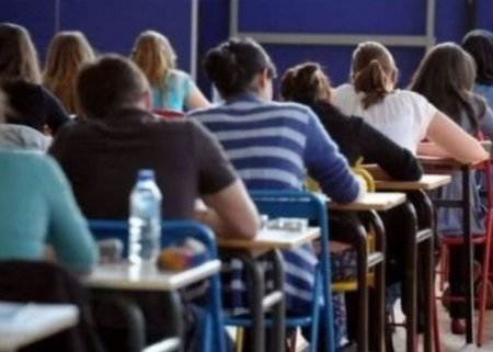 Kolleclərə qəbul olanların sənəd qəbulunun vaxtı açıqlandı