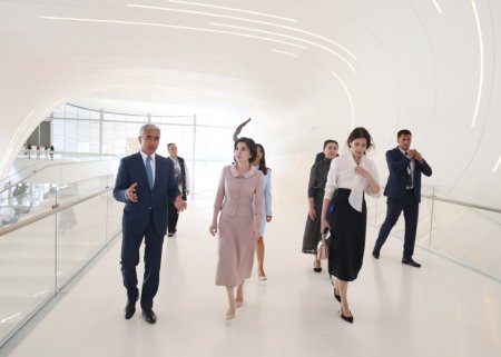 Özbəkistan Prezidentinin xanımı Heydər Əliyev Mərkəzində