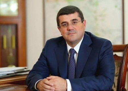 “Facebook” Araik Arutyunyanın səhifəsini sildi
