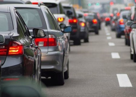 Bakıda sıxlıq olan yollar - SİYAHI