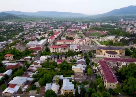 Azərbaycan Fransanın “humanitar yükü”nü sərhəddən buraxmadı