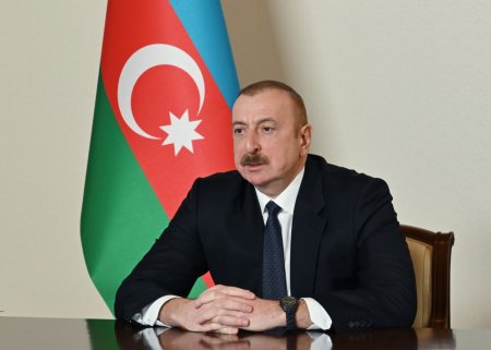 Prezident vyetnamlı həmkarını təbrik etdi