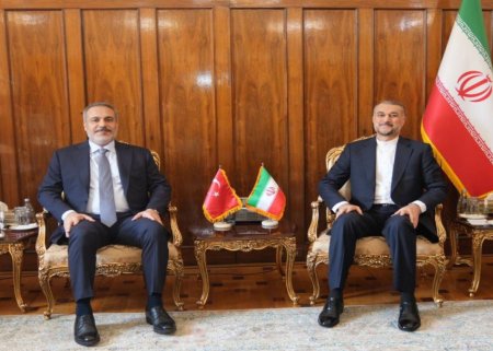 Hakan Fidan iranlı həmkarı ilə müzakirə APARDI