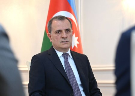 "Laçın yolu ətrafındakı vəziyyət humanitar deyil, siyasi xarakter daşıyır" - Nazir