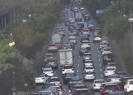 Bakının bir sıra yollarında sıxlıq var - SİYAHI