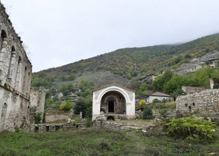 “Tuğ” qoruğunun tərkibinə beş abidə daxil edilib