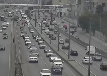Bu metro stansiyaları istiqamətində TIXAC VAR