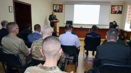 Hərbi attaşelərə Qarabağdakı antiterror tədbirləri barədə məlumat verildi