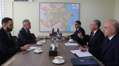 Muxtar Babayev Böyük Britaniyanın Azərbaycandakı səfiri ilə görüşdü