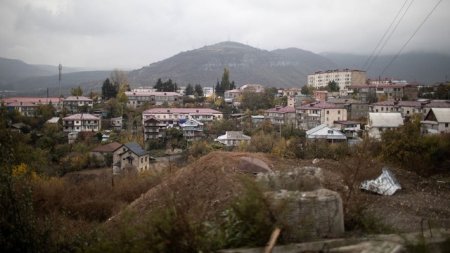 "Azərbaycanla razılığa gəlin!" - Akopyan