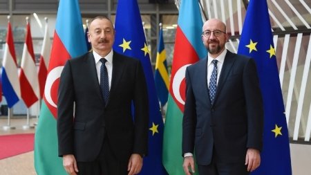 Şarl Mişel İlham Əliyevə zəng etdi