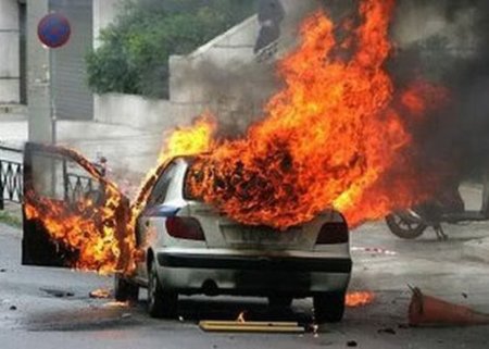 Ağdaşda “Daewoo” yandı