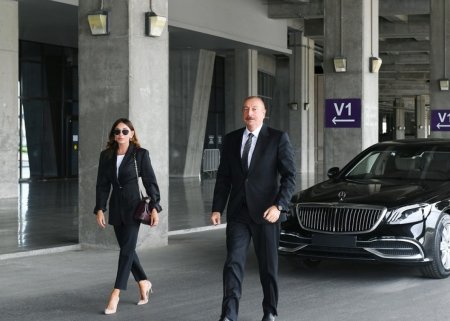 Prezident və birinci xanım Bakıda inşası davam etdirilən Zəfər parkında olublar