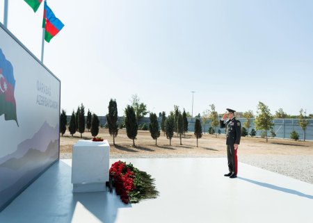 DİN-in rəhbərliyi və əməkdaşları Zəfər parkında olublar