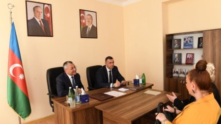 Dövlət Komitəsinin sədri Şirvanda vətəndaşları qəbul edib
