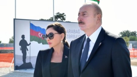Prezidentlə xanımı Şuşada Qala divarına və ətraf əraziyə baxış keçirdilər