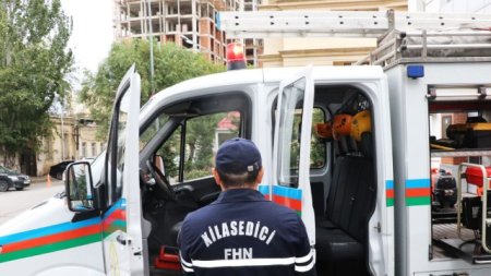 Sumqayıtda binada yaranan təhlükəli hal aradan qaldırıldı