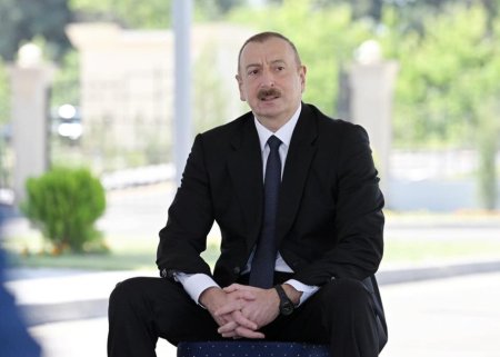 "O vaxt bizim Silahlı Qüvvələrimiz Xankəndinin bir addımlığında idi" - Prezident