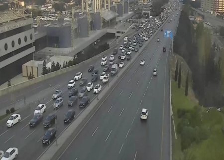 Bakının bir sıra yollarında tıxac var - SİYAHI