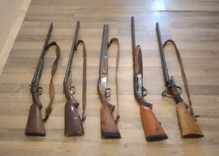 Vətəndaşlar avtomat və tüfəngləri polisə təhvil verdi