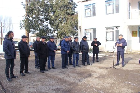 Sahibkarlar Düz Qırıqlı kəndində müraciətlərini ünvanladı