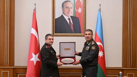Zakir Həsənov Selçuk Bayraktaroğlu ilə görüşdü