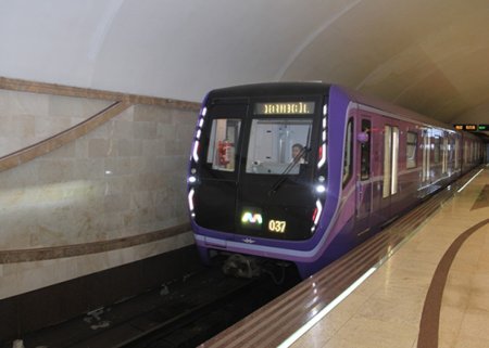 Bakı metrosunda sərnişin stansiya yoluna DÜŞDÜ